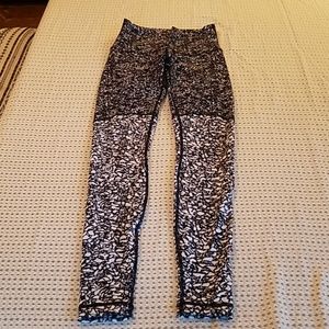 Rare Sz 6 lululemon high waist